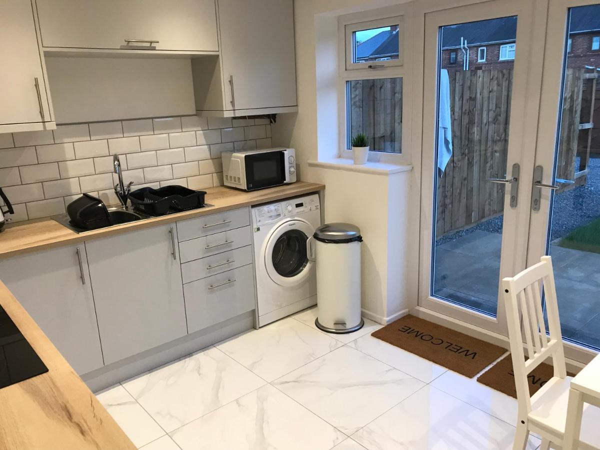 Property Hunter 25 Дарлингтон Экстерьер фото